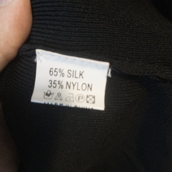 Red Coral Silk Blend Black Top with 3D Floral Details and Net - Picture 3 of 6